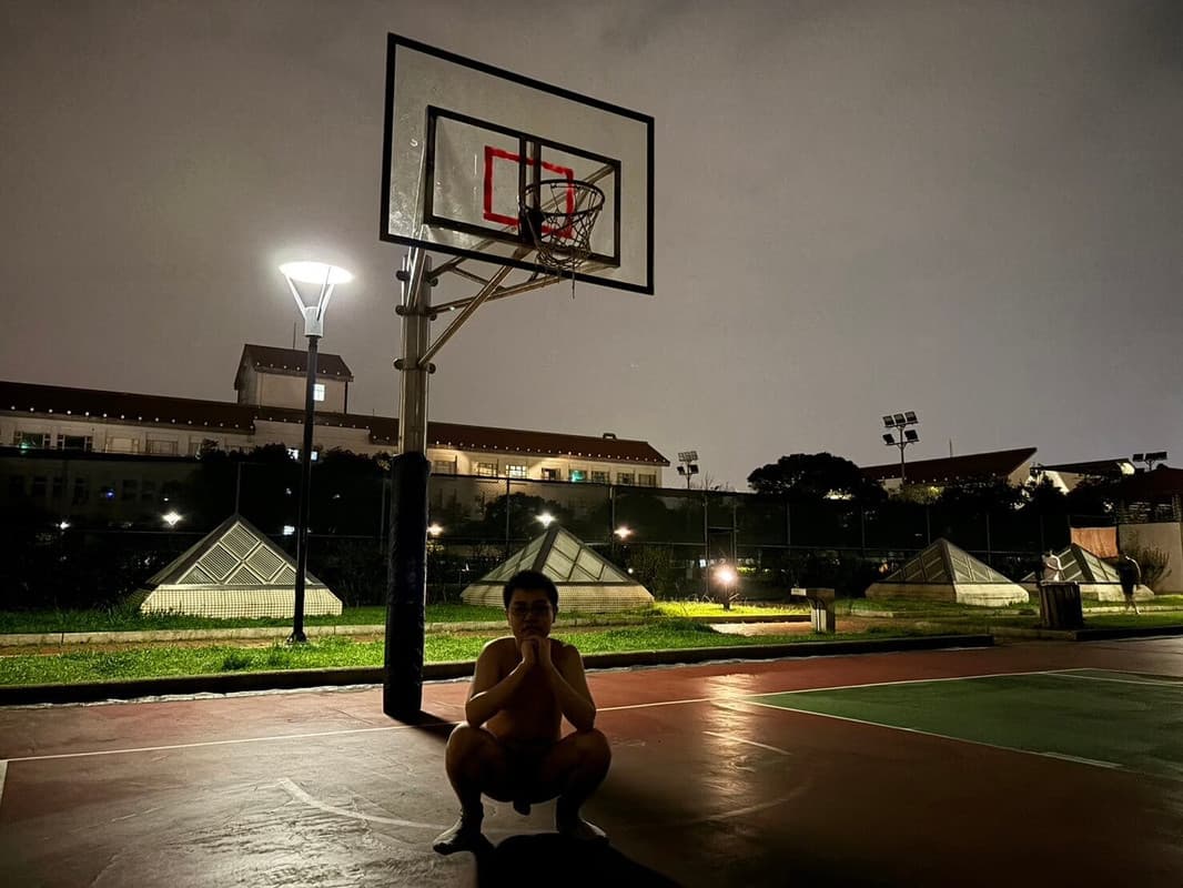 Midnight Court Contemplation